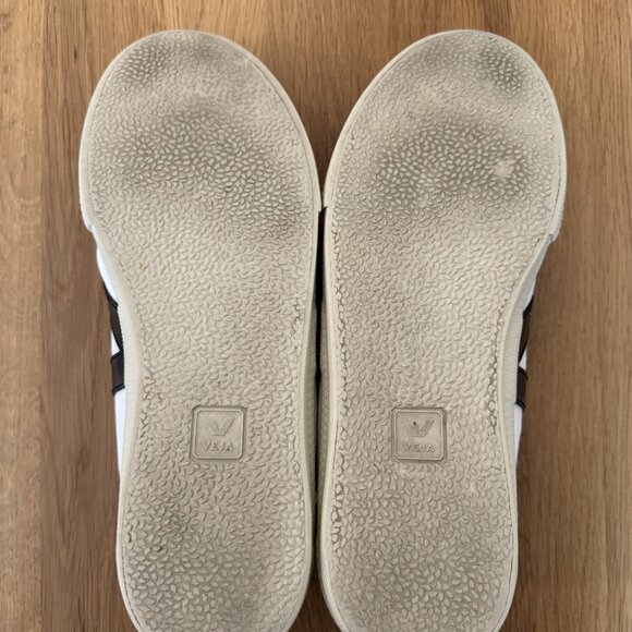 VEJA Size 12 VOLLEY CANVAS WHITE BLACK - Picture 4 of 5